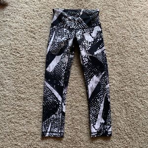 Lululemon Wunder Under Crop III Static Mist